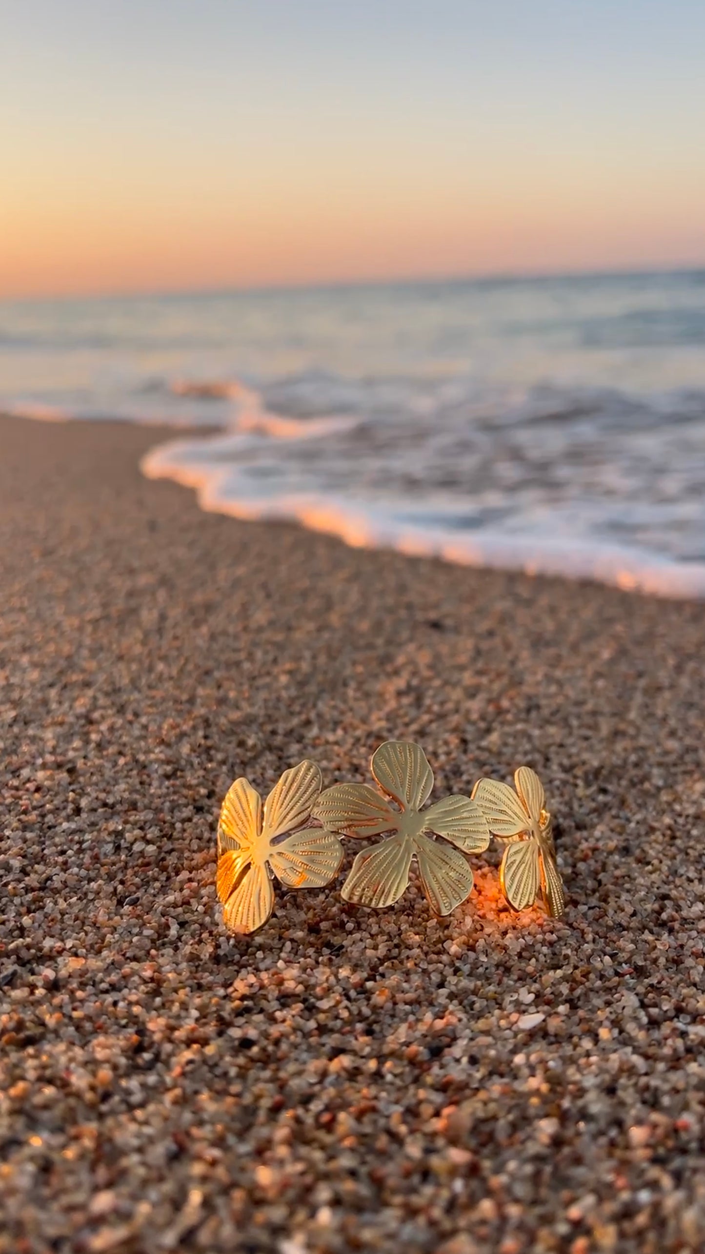 Bracelet jonc Flora - acier inoxydable doré